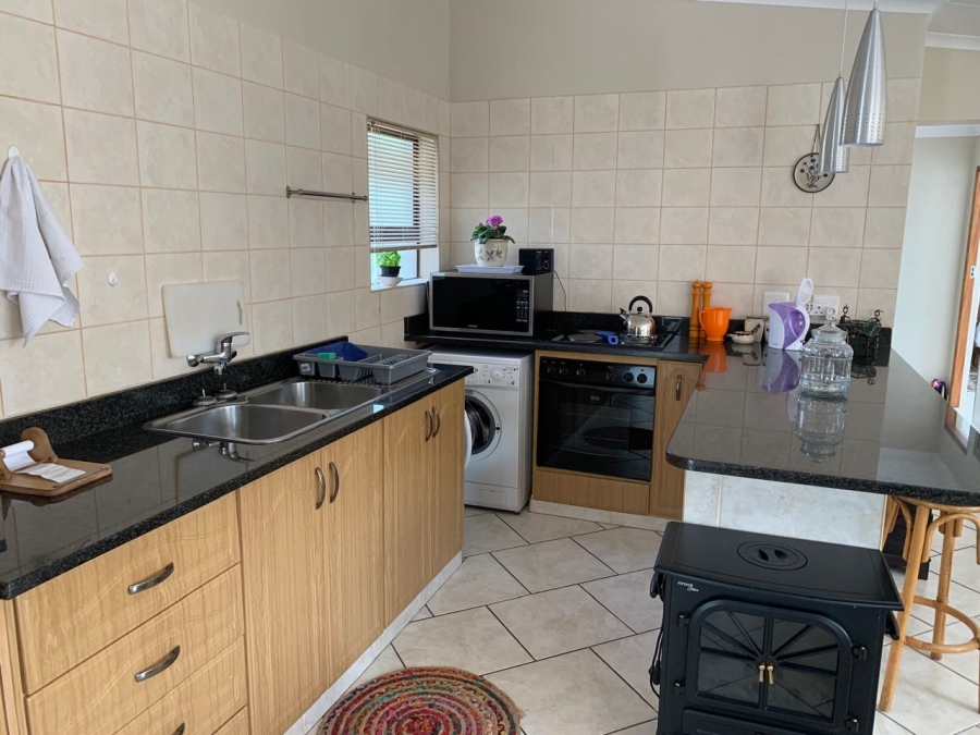 To Let 5 Bedroom Property for Rent in Diaz Beach Western Cape